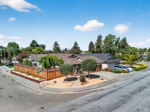 204 Prince Albert Ct, Petaluma, CA, 94954-1514 | Card Image