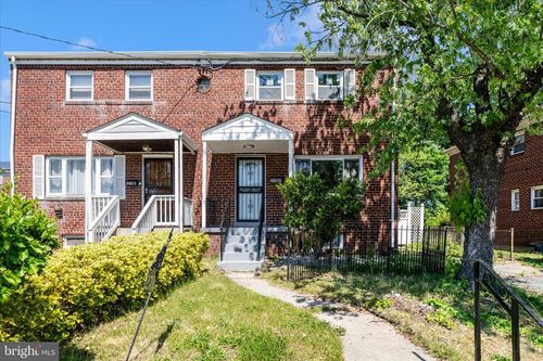 2702 Kenton Pl, TEMPLE HILLS, MD, 20748-1615 | Card Image
