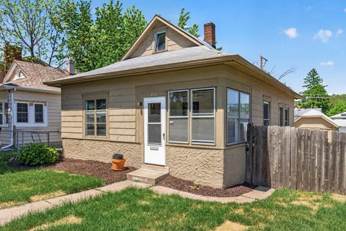 1041 Magnolia Ave E, Saint Paul, MN, 55106-3333 | Card Image