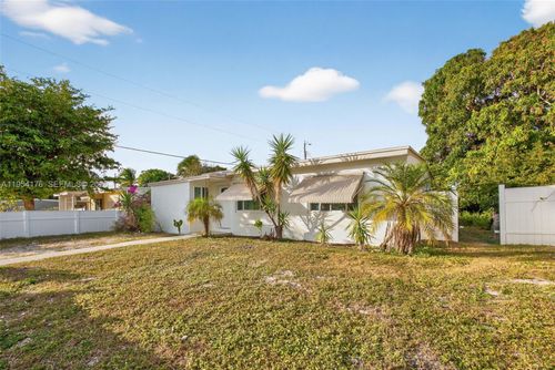 171 Tulip Tree Dr, Lake Worth, FL, 33462 | Card Image