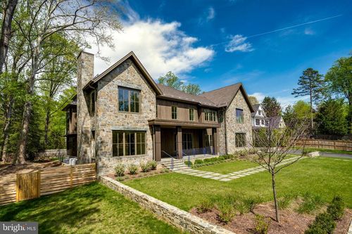 7029 Longwood Dr, BETHESDA, MD, 20817-2117 | Card Image