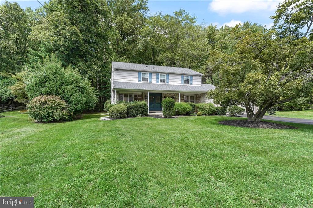 Burn Brae Dr, Dresher, PA 19025