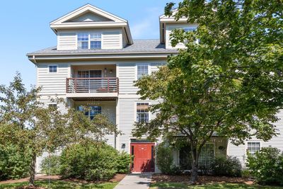 15 Hildred Drive, Condo with 2 bedrooms, 1 bathrooms and null parking in Burlington VT | Image 2