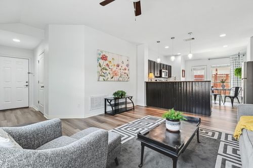 13001 Tinker St, Manor, TX, 78653-2023 | Card Image