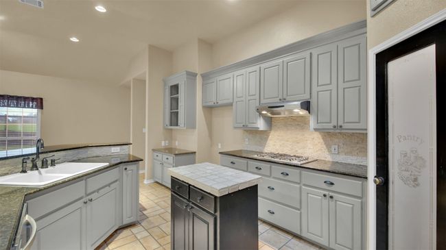2300 Willow Ln, House other with 3 bedrooms, 2 bathrooms and 4 parking in Taylor TX | Image 14