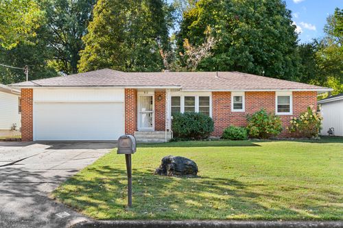 914 E Caravan St, Springfield, MO, 65803-3713 | Card Image