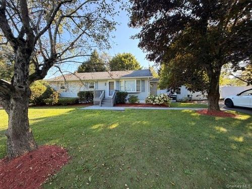 3 Elm St, Westbrookville, NY, 12785-5002 | Card Image
