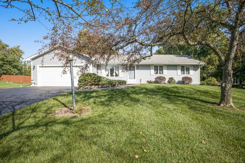 3359 Blue Jay Dr, Valparaiso, IN, 46383-7739 | Card Image