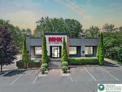 2642 Route 940, Pocono Summit, PA, 18346-7733 | Card Image