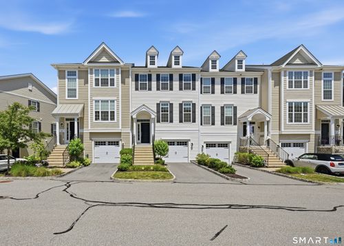 15-15 Moorland Dr, Danbury, CT, 06810-1513 | Card Image