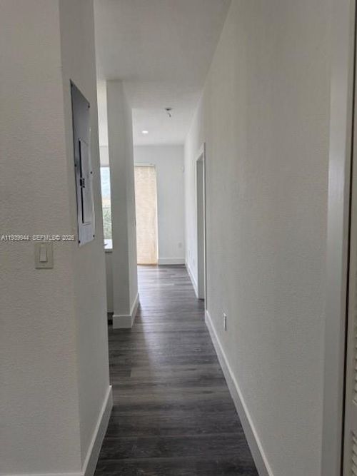 1-17820 Nw 73rd Ave, Hialeah, FL, 33015-6219 | Card Image