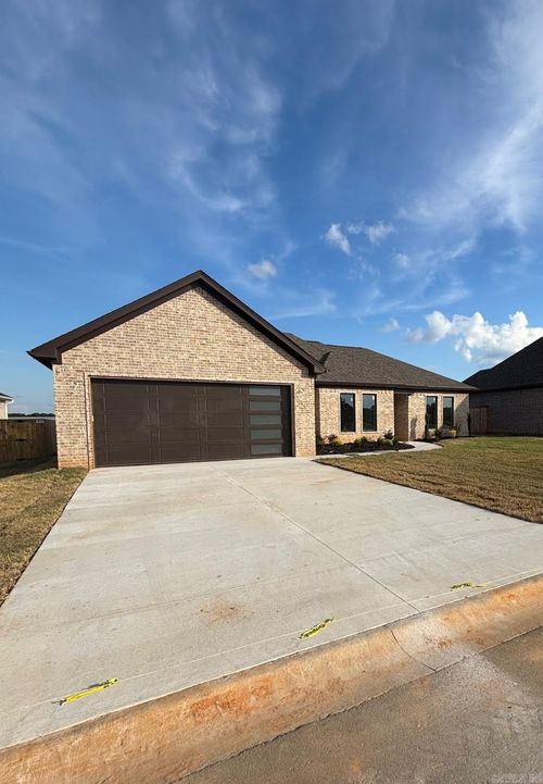 21057 Kinsley Ln, Hensley, AR, 72065-5013 | Card Image