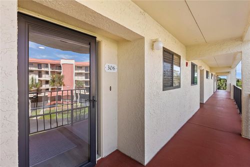 apt-306-9433 Harbor Greens Way, SEMINOLE, FL, 33776-1267 | Card Image