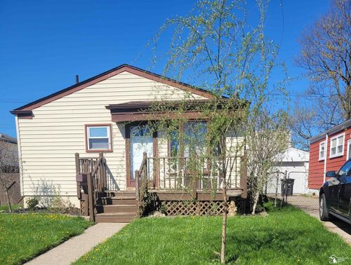 18082 Ray St, Riverview, MI, 48193-7425 | Card Image