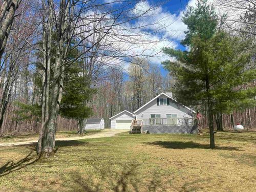 10743 Sprucedale Cir, Elmira, MI, 49730-9107 | Card Image