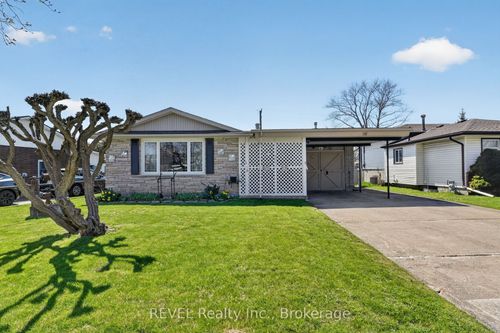 15 Woodgate Dr, Welland, ON, L3C3H5 | Card Image