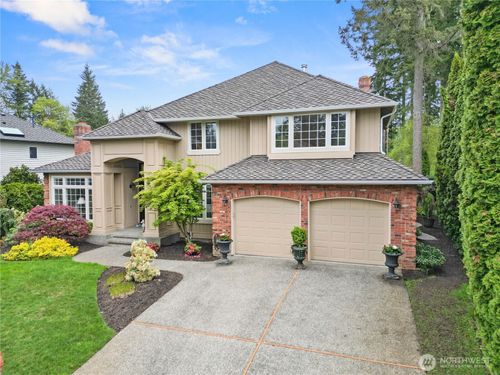 3122 235th Ave Se, Sammamish, WA, 98075-9484 | Card Image