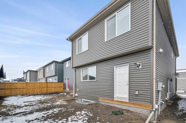 105 Legacy Glen Point Se, Home with 3 bedrooms, 2 bathrooms and 4 parking in Calgary AB | Image 33