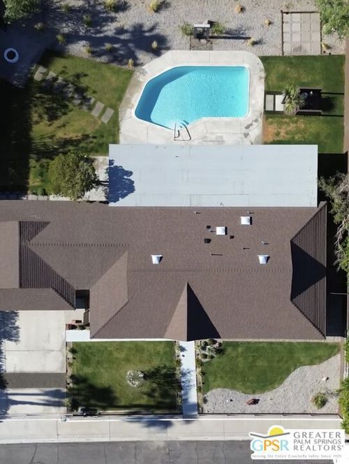 372 E Molino Rd, Palm Springs, CA, 92262-2032 | Card Image