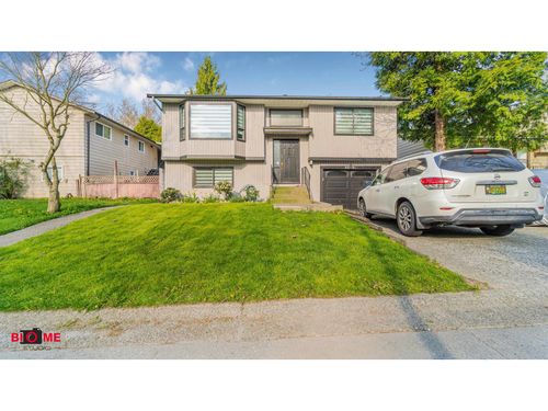6661 141 St, Surrey, BC, V3W6X1 | Card Image