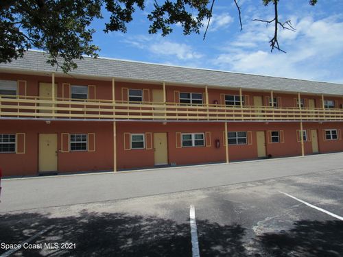 203-400 Catalina Rd, Cocoa Beach, FL, 32931-3027 | Card Image