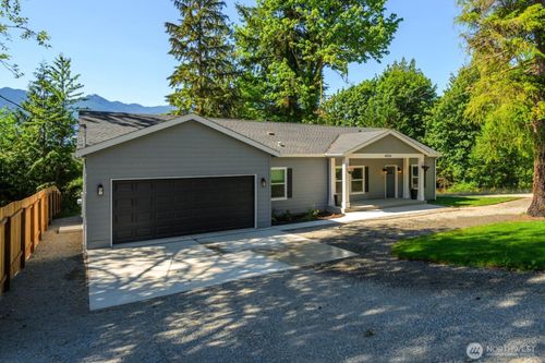 45332 Limestone St, Concrete, WA, 98237-9556 | Card Image