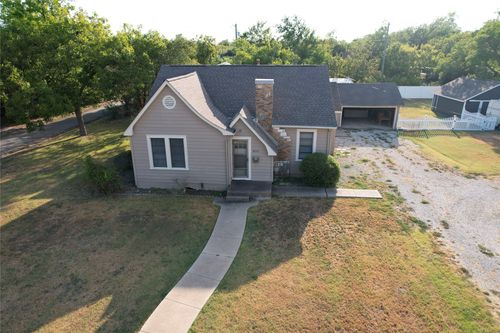 805 Howard Street, Taylor, TX, 76574 | Card Image