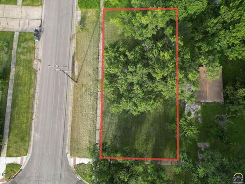 126 Sylvan St, Emporia, KS, 66801 | Card Image