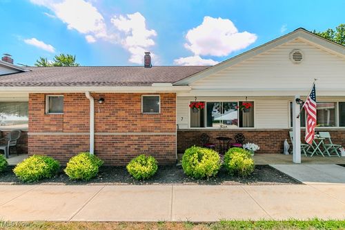 unit-7-25315 Clubside Dr, North Olmsted, OH, 44070-4315 | Card Image