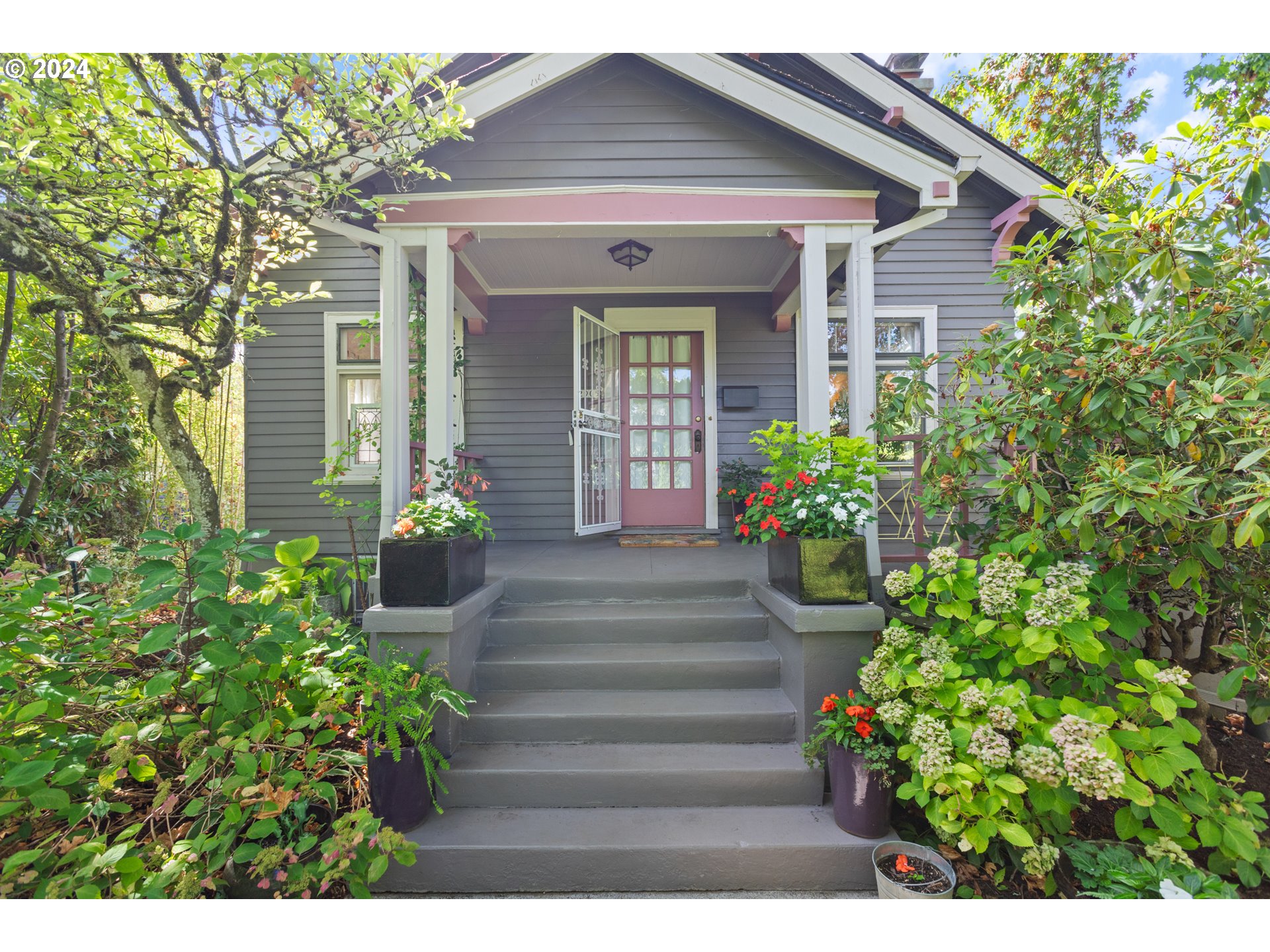 35th Ave, Portland, OR 97202