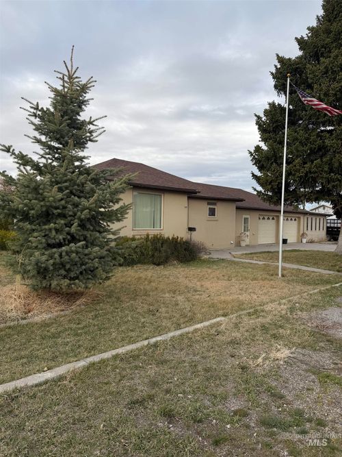 302 E 7th Street, Burley, ID, 83318 | Card Image