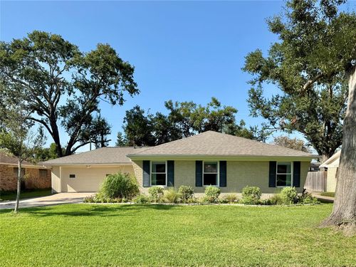 6518 Lindyann Ln, Houston, TX, 77008-5130 | Card Image