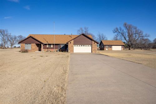 120 Woodcreek Road, Ponca City, OK, 74604 | Card Image