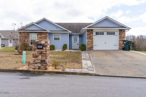 447 Cornus Ave, Sevierville, TN, 37862-6313 | Card Image