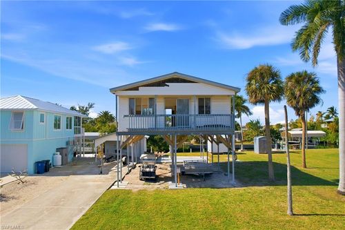 2661 Bamboo St, ST. JAMES CITY, FL, 33956-2135 | Card Image