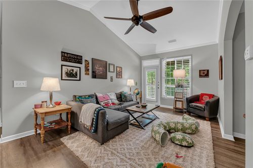 207-4261 Ne Meadow Creek Cir, Fayetteville, AR, 72703-6364 | Card Image