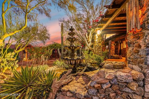 6600 N Dimitri Ln, Tucson, AZ, 85743-8423 | Card Image