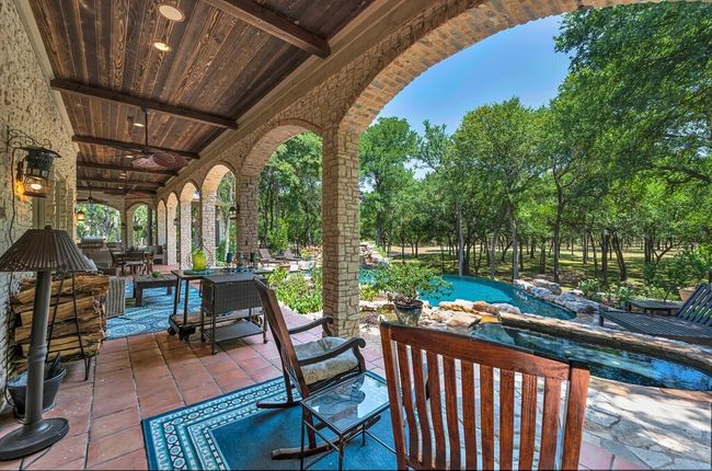 565 Lost Hunters Cyn, House other with 5 bedrooms, 5 bathrooms and 3 parking in China Spring TX | Image 58