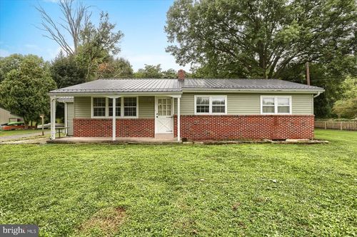 2726 Susquehanna Trl, NEWPORT, PA, 17074-8218 | Card Image