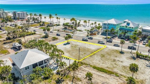 111 Coconut Dr, FORT MYERS BEACH, FL, 33931-3815 | Card Image