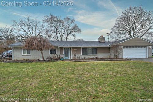 2930 Saint Jude Dr, Waterford Twp, MI, 48329-4352 | Card Image