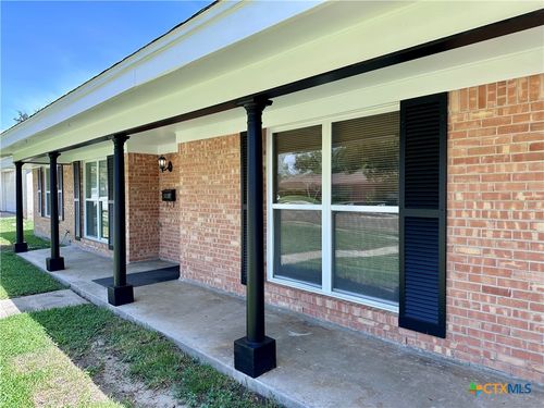 2303 Bon Aire Ave, Victoria, TX, 77901-4469 | Card Image