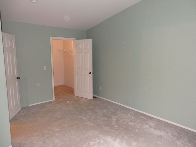 UNIT-2 - 140 Pine Tree Ridge Dr, Condo with 2 bedrooms, 3 bathrooms and null parking in Waterford MI | Image 16