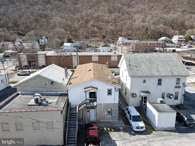APT-101 - 168 N Washington St, Condo with 1 bedrooms, 1 bathrooms and null parking in BERKELEY SPRINGS WV | Image 6