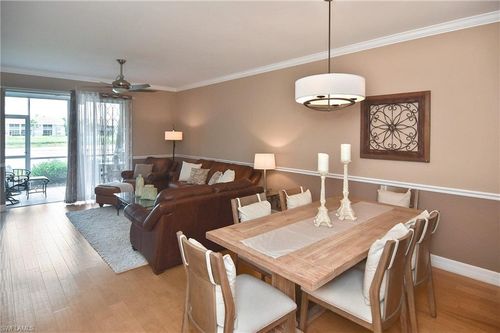 212-8099 Queen Palm Ln, FORT MYERS, FL, 33966-6415 | Card Image