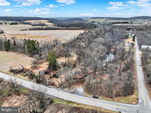 695 Oak Rd, DALLASTOWN, PA, 17313 | Card Image