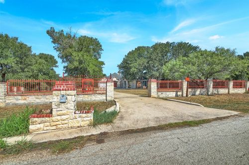 230 Heritage Oaks Dr, Cedar Creek, TX, 78612-3303 | Card Image