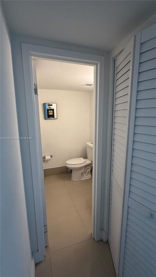 apt-4i-16546 Ne 26th Ave, North Miami Beach, FL, 33160-4060 | Card Image