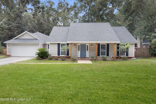 13733 Mesa Rd, Ocean Springs, MS, 39564-2559 | Card Image