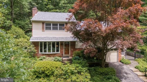 552 Brookwood Rd, WAYNE, PA, 19087-2352 | Card Image